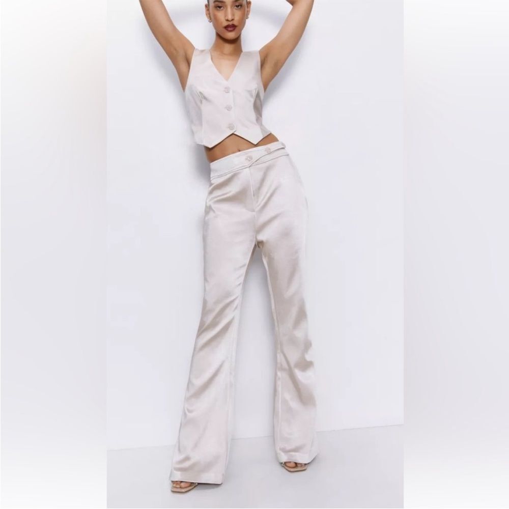 🔥 Nasty Gal 🔥 Premium Satin Tailored Flare Trouser & cropped Satin Waistcoat �